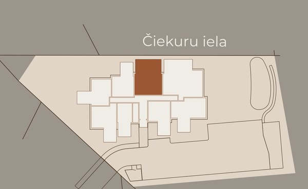 Nr. 5 — Atrašanās namā